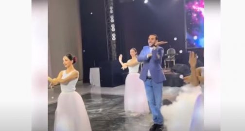 Հարսն իրեն լավ չէր զգում, իսկ Ռաֆայել Երանոսյանը նրա փոխարեն պարում է հարսի պարը